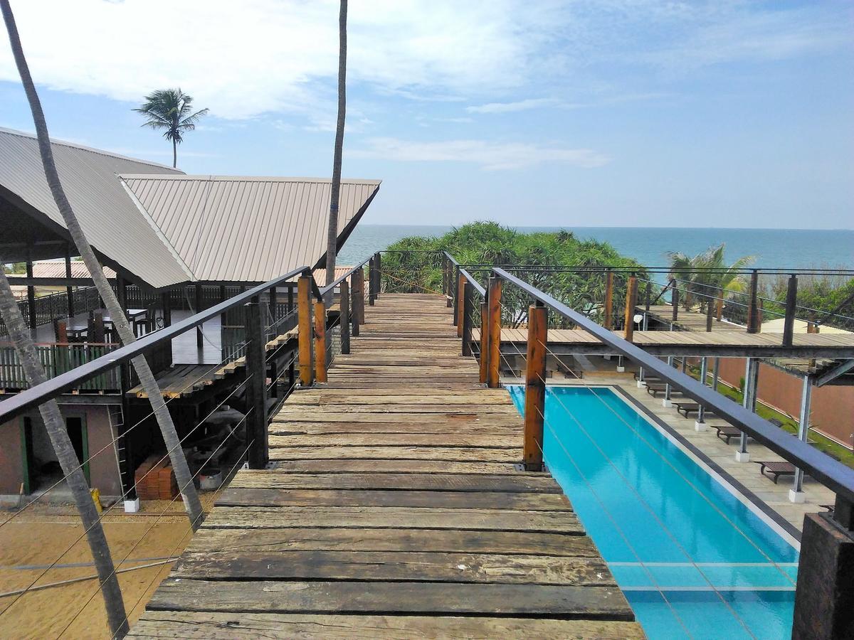 Saprin Beach Resort Uswetakeiyawa Kültér fotó