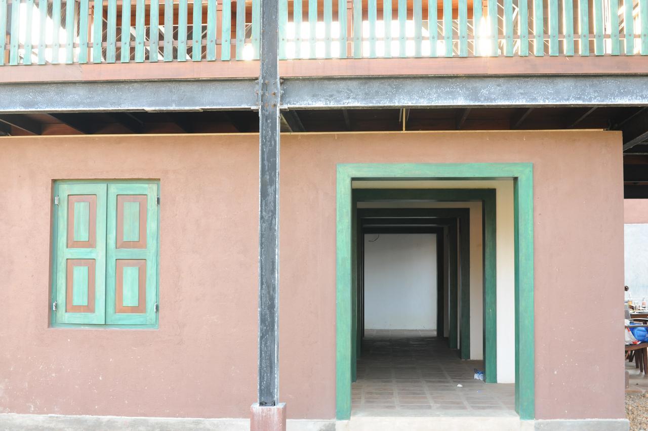 Saprin Beach Resort Uswetakeiyawa Kültér fotó