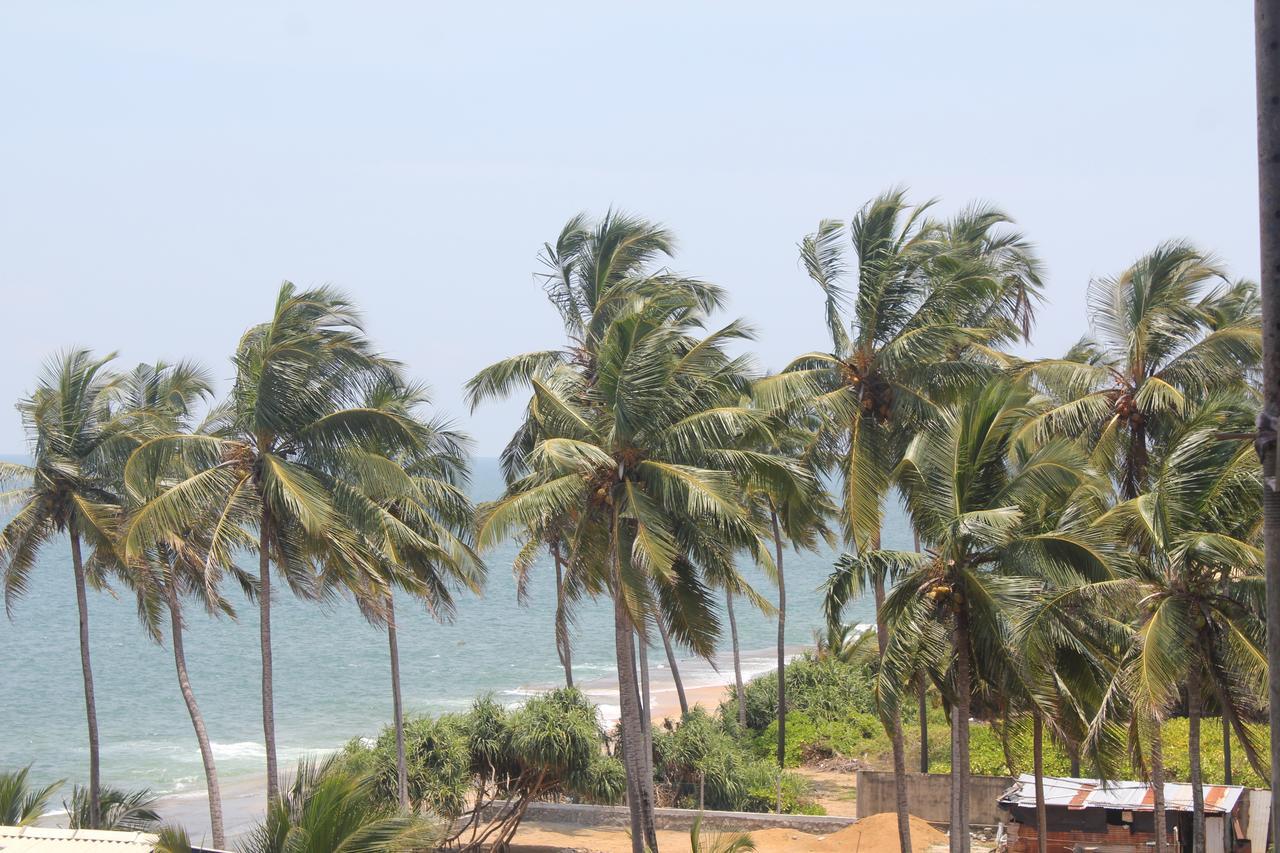 Saprin Beach Resort Uswetakeiyawa Kültér fotó