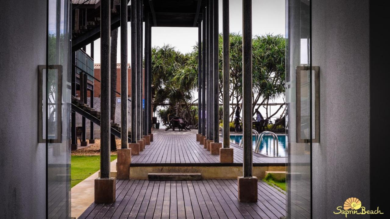 Saprin Beach Resort Uswetakeiyawa Kültér fotó