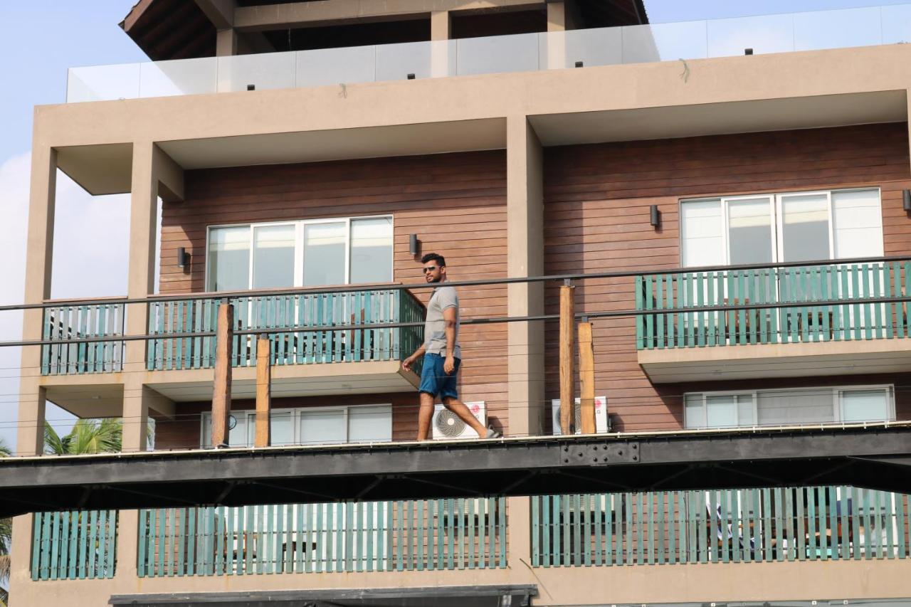 Saprin Beach Resort Uswetakeiyawa Kültér fotó